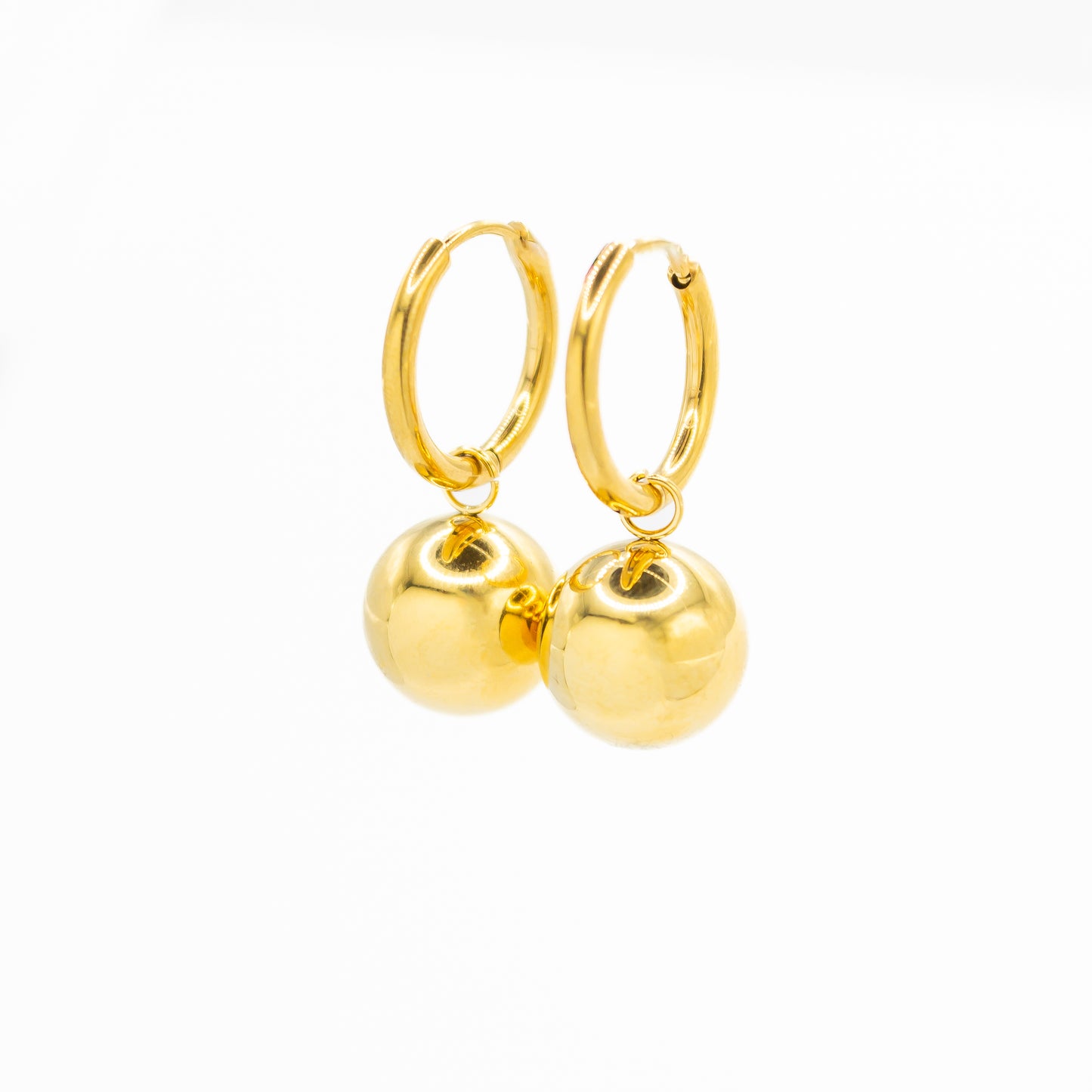 Zoe Hoops